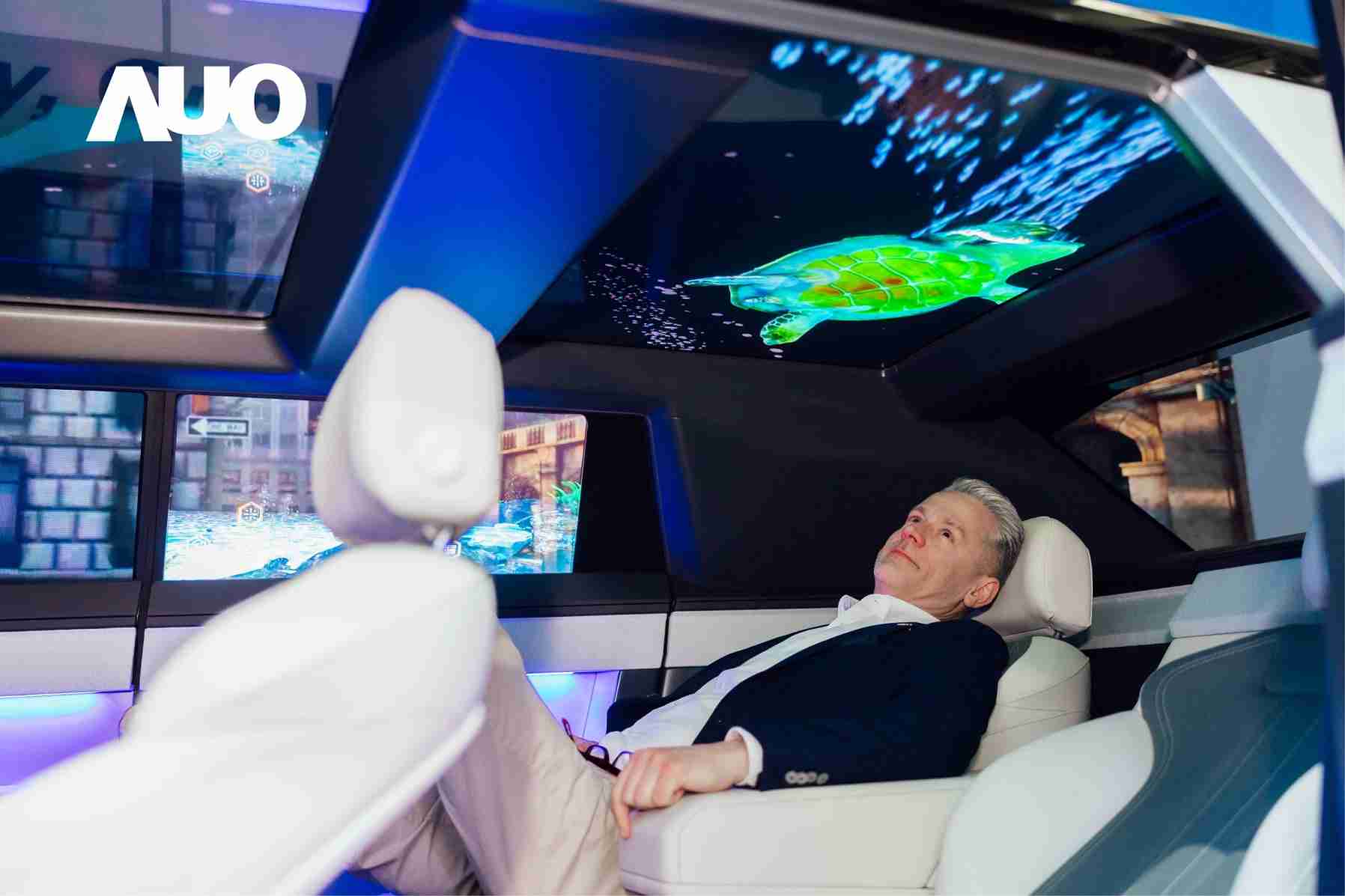 人生就是博Smart Cockpit 2025集Micro LED透明、、、、大型化、、可挠优势之大成，，，，携手BHTC打造未来视界的车用Display HMI解决方案